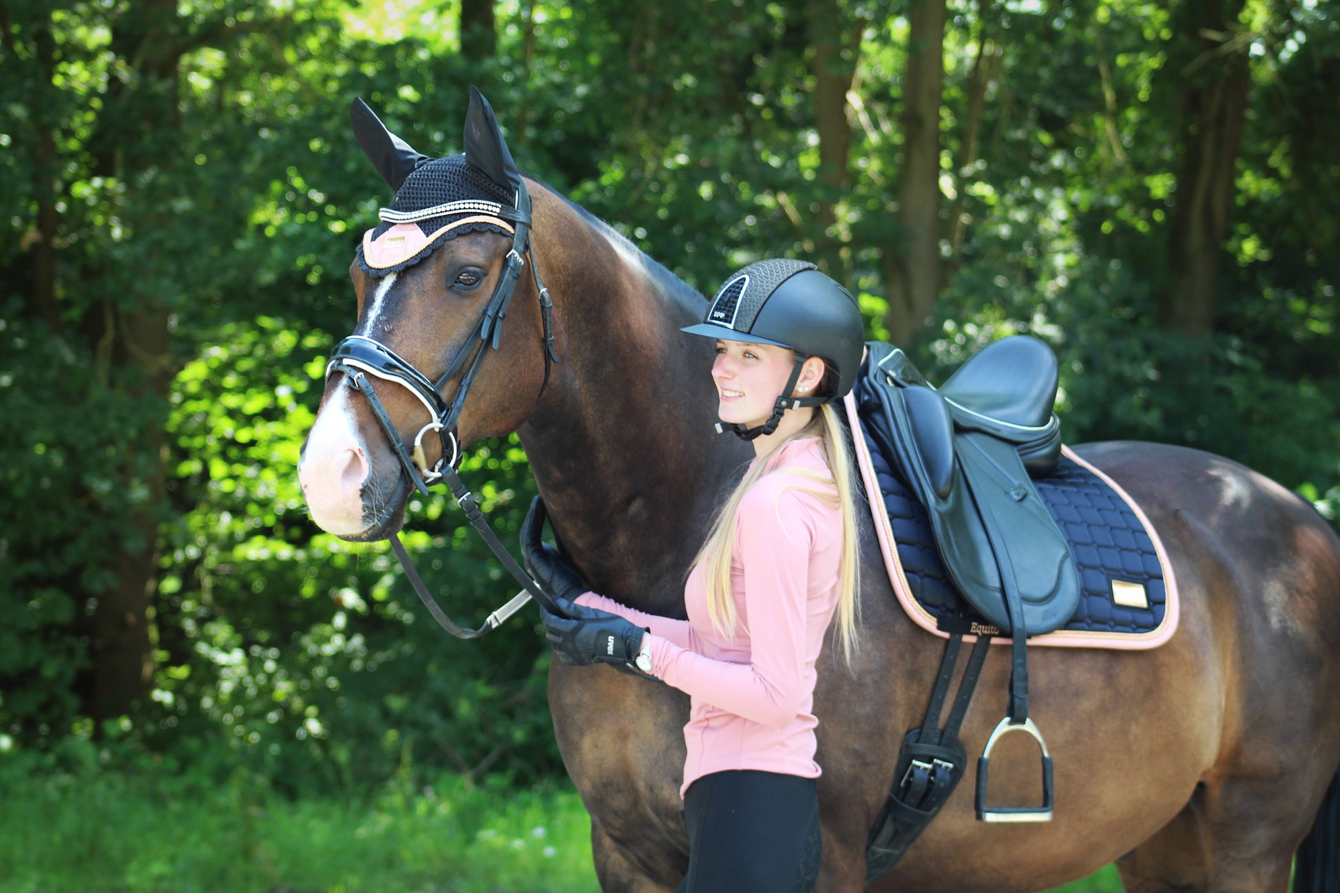 Equito Dressuur Zadeldek (Black Peach)